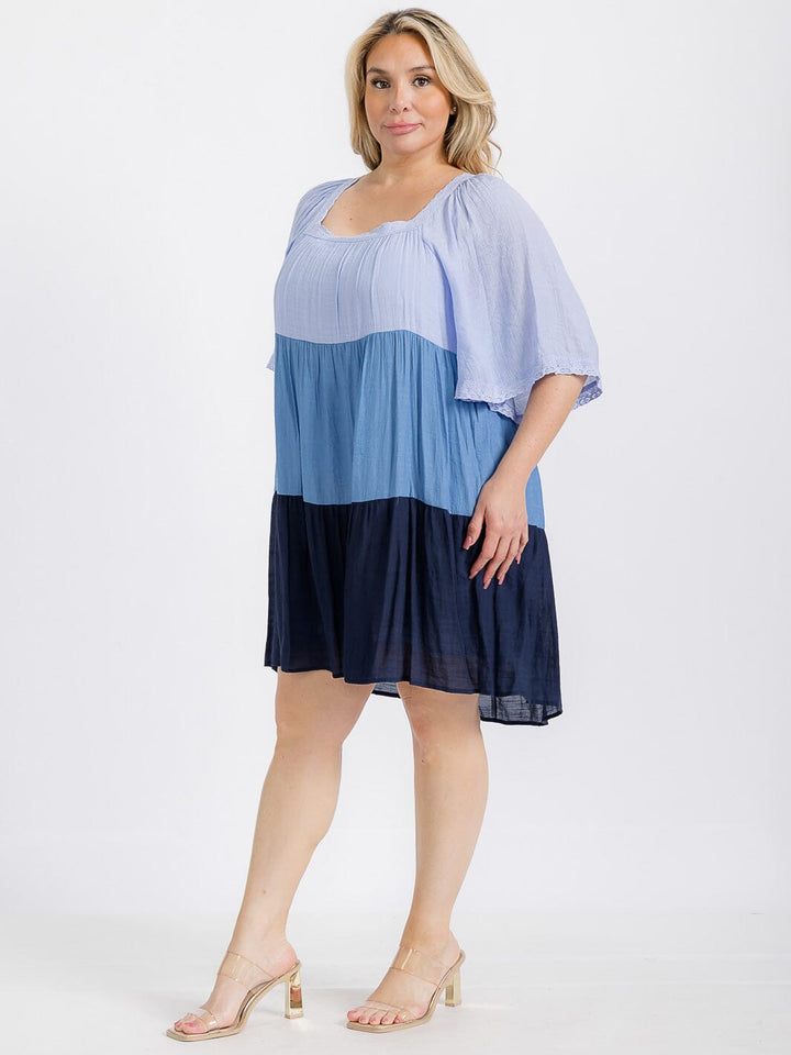PLUS SIZE SHORT SLEEVE SQUARE NECK TIERED COLORBLOCK TUNIC MINI DRESS