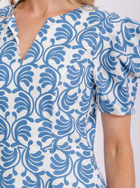 WOMEN'S SHORT RUFFLE SLEEVE V-NECK MULTI PRINT BLOUSE
