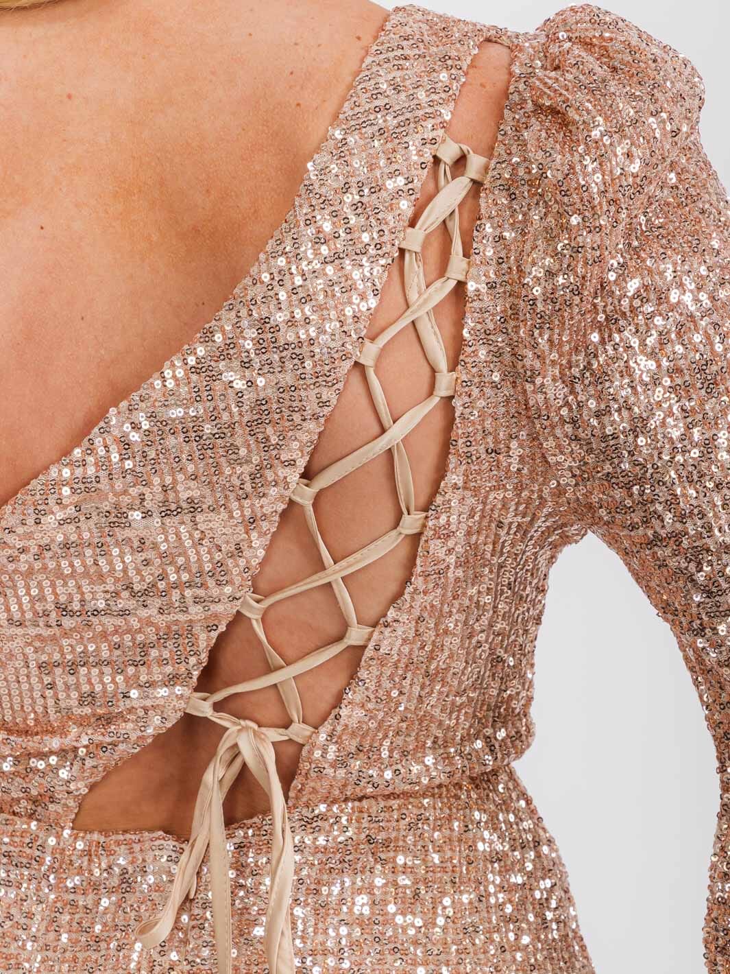 WOMEN'S SLEEVELESS ONE SHOULDER BACK DETAILED SEQUINS MAXI DRESS