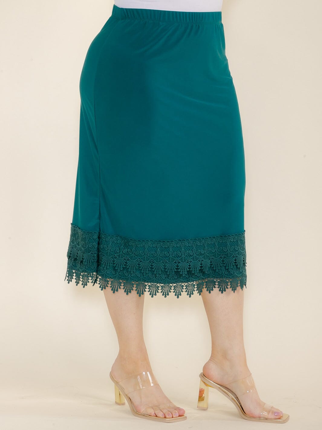 PLUS SIZE ELASTIC WAIST CROCHET BOTTOM HEM MIDI SKIRT