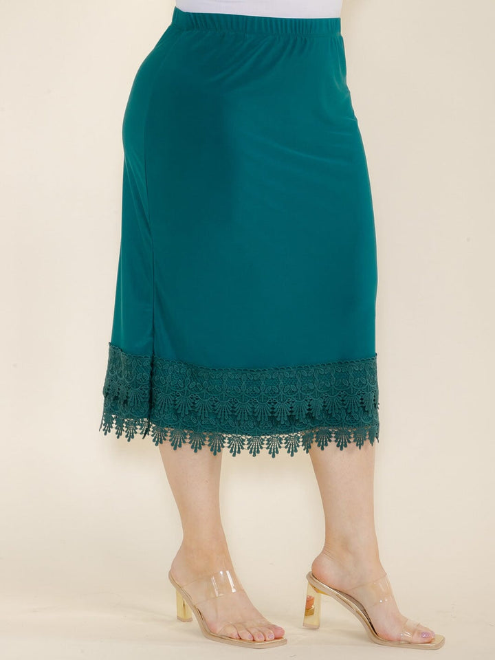 PLUS SIZE ELASTIC WAIST CROCHET BOTTOM HEM MIDI SKIRT