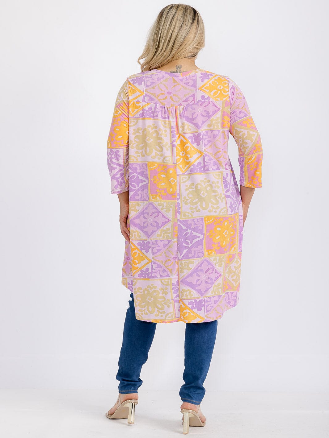 PLUS SIZE 3/4 SLEEVE HIGH-LOW MULTI PRINT TUNIC BLOUSE
