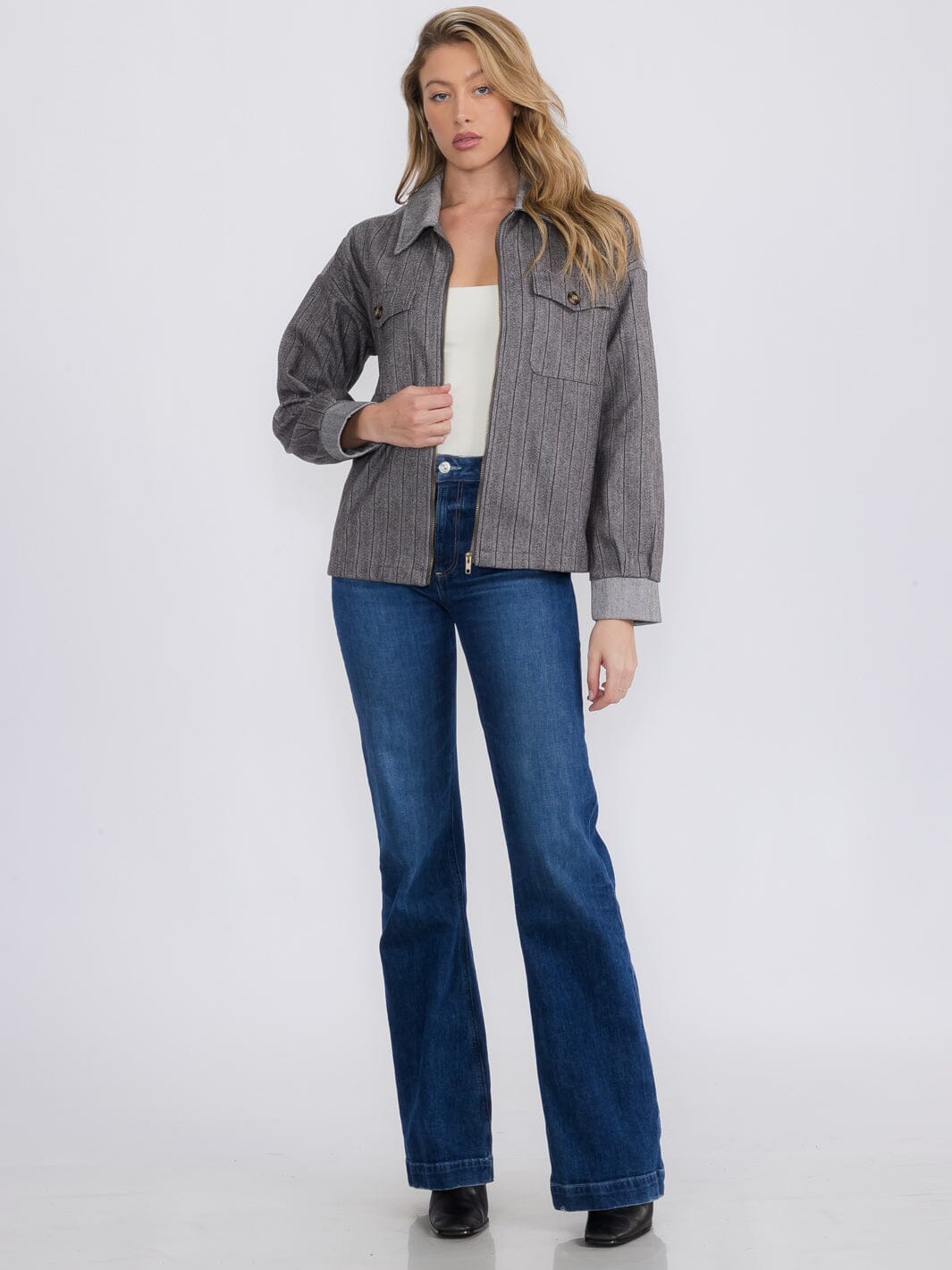 WOMEN'S LONG SLEEVE ZIPPER CLOSURE FRONT POCKETS JACKET