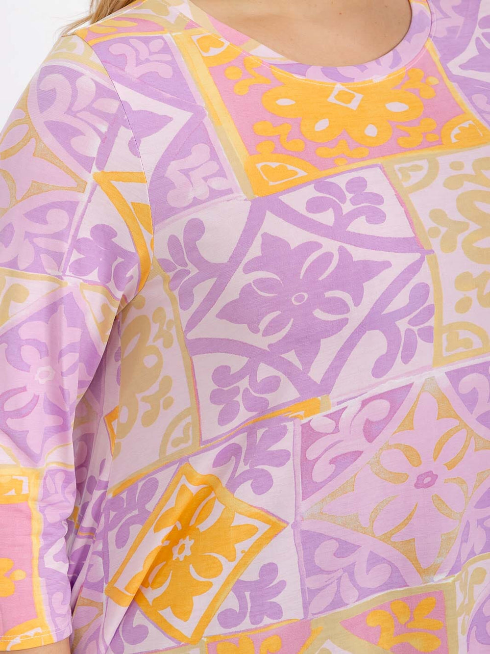 PLUS SIZE 3/4 SLEEVE HIGH-LOW MULTI PRINT TUNIC BLOUSE