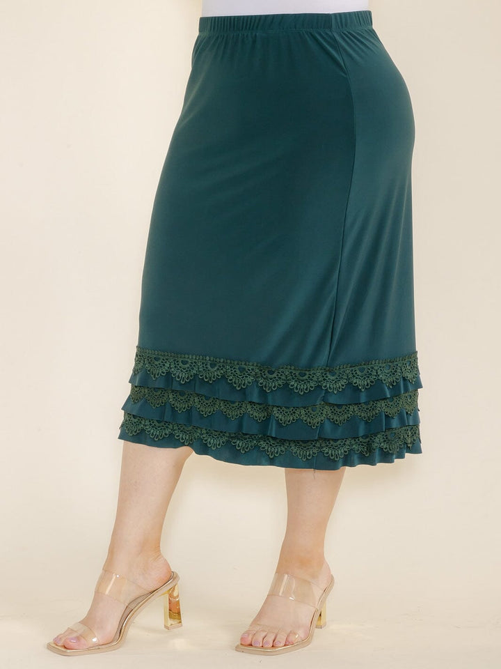 PLUS SIZE ELASTIC WAIST CROCHET BOTTOM HEM MIDI SKIRT