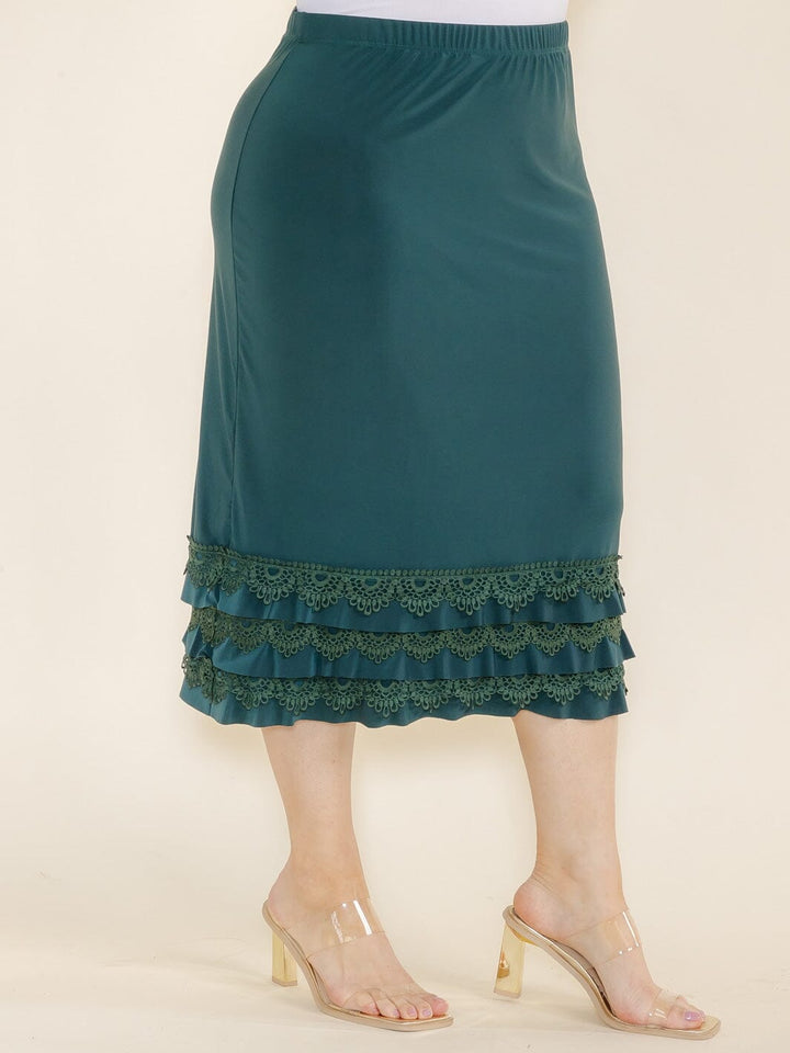PLUS SIZE ELASTIC WAIST CROCHET BOTTOM HEM MIDI SKIRT