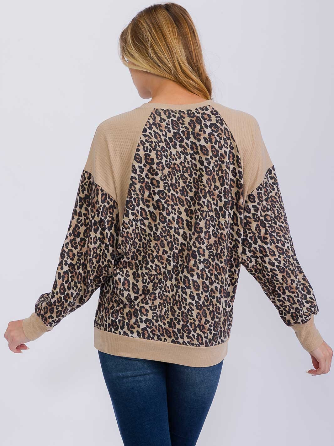WOMEN'S LONG SLEEVE ANIMAL PRINT CRONTRAST TOP
