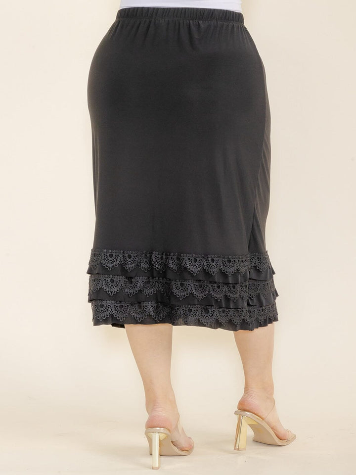 PLUS SIZE ELASTIC WAIST CROCHET BOTTOM HEM MIDI SKIRT