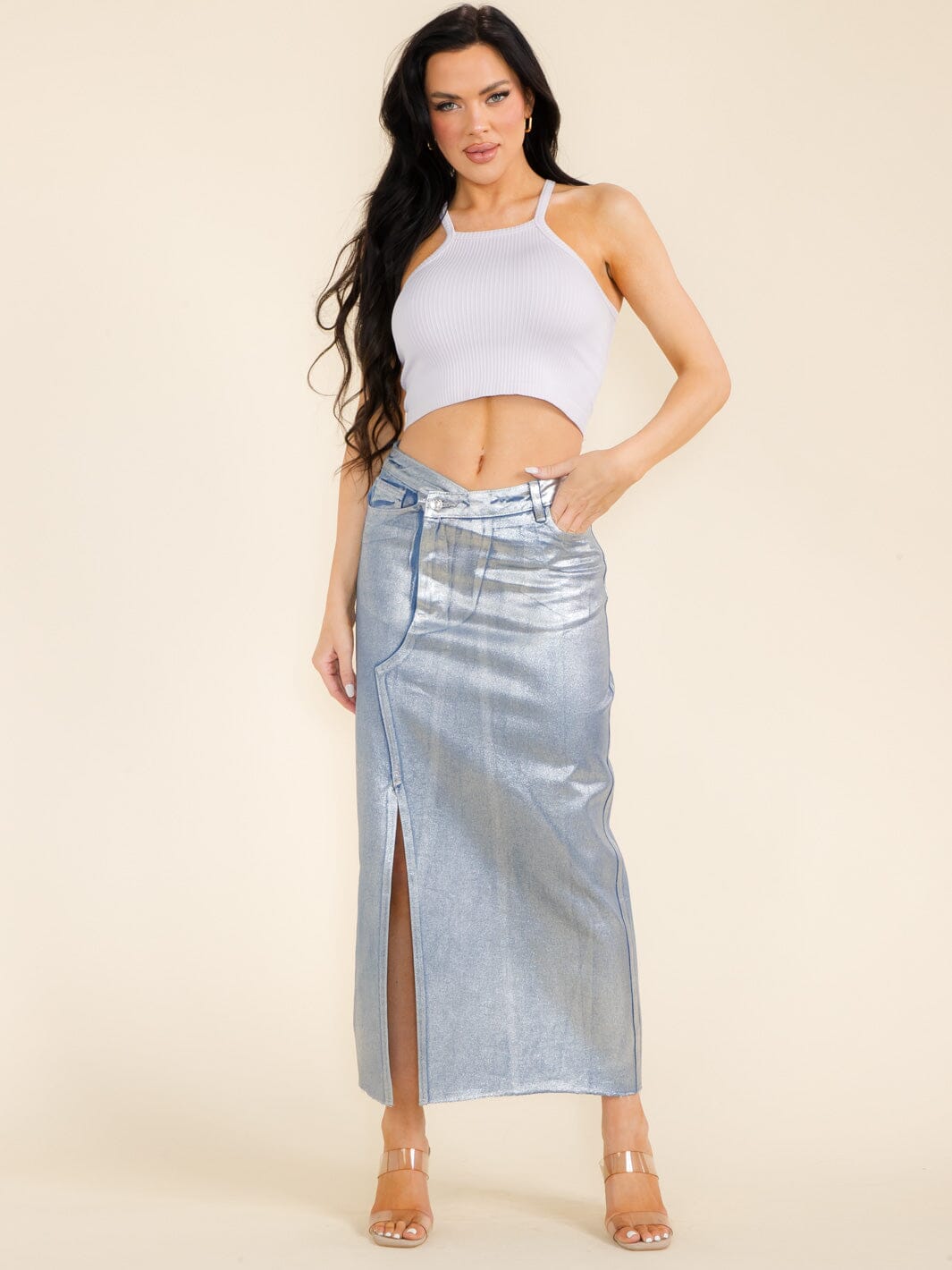 WOMEN'S BUTTON CLOSURE SURPLICE POCKETS SHIMMER DENIM MAXI SKIRT