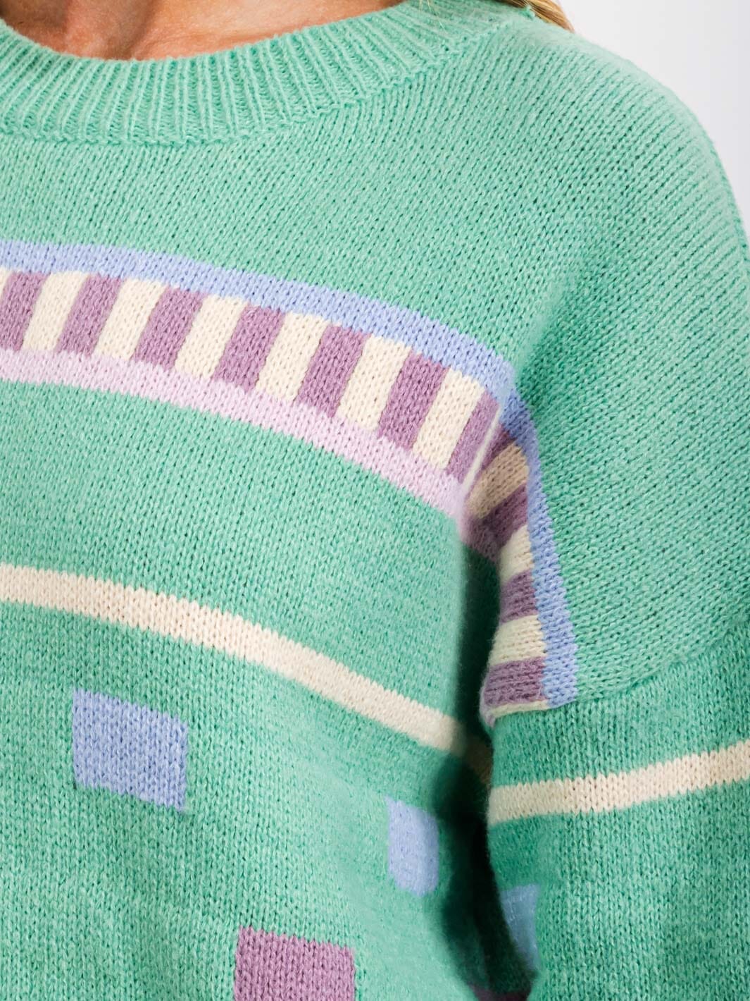 WOMENS LONG SLEEVE PULLOVER GRAPHIC SWEATER