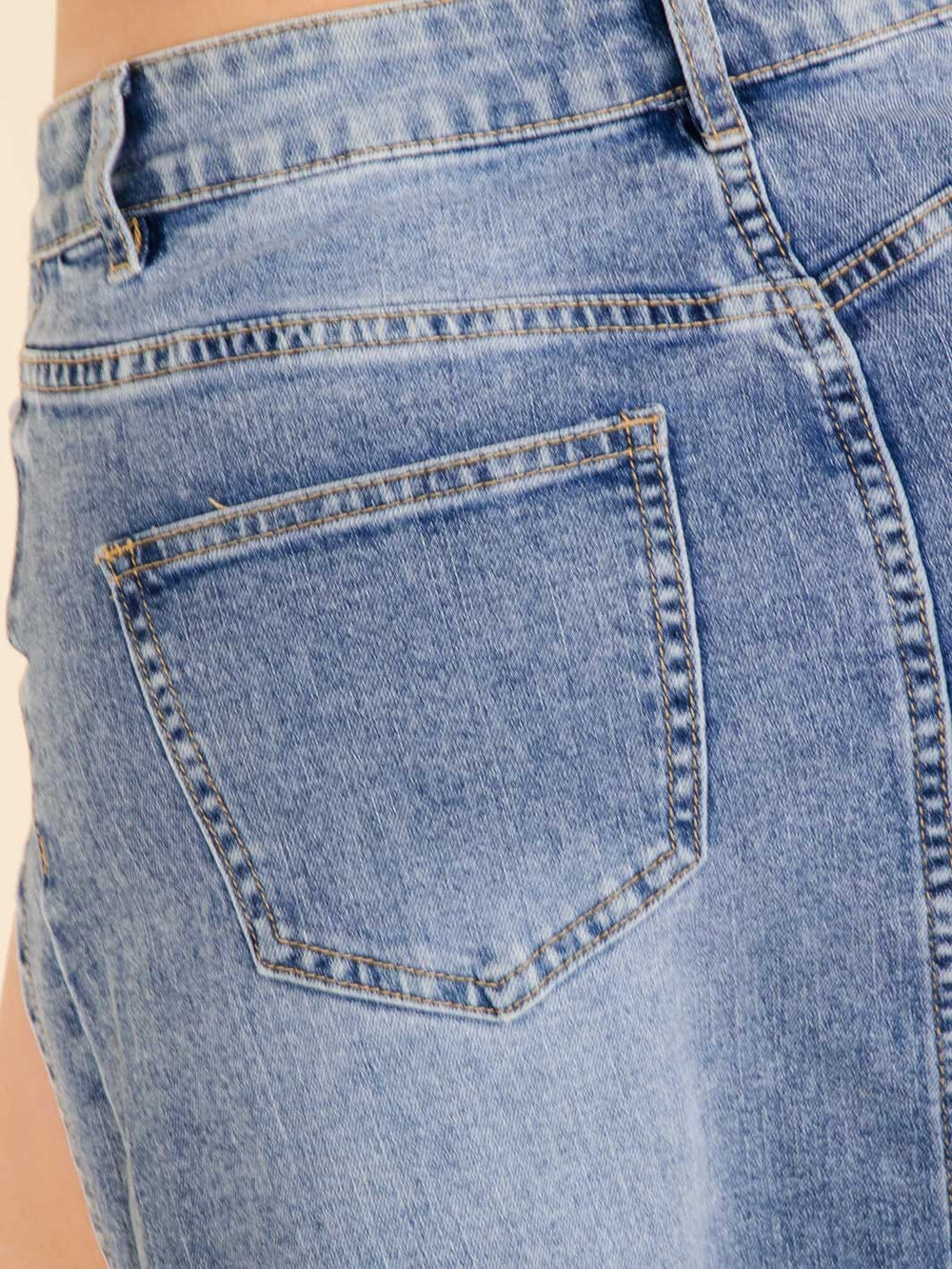 WOMEN'S BUTTON CLOSURE SIDE SLIT POCKETS DENIM MIDI SKIRT