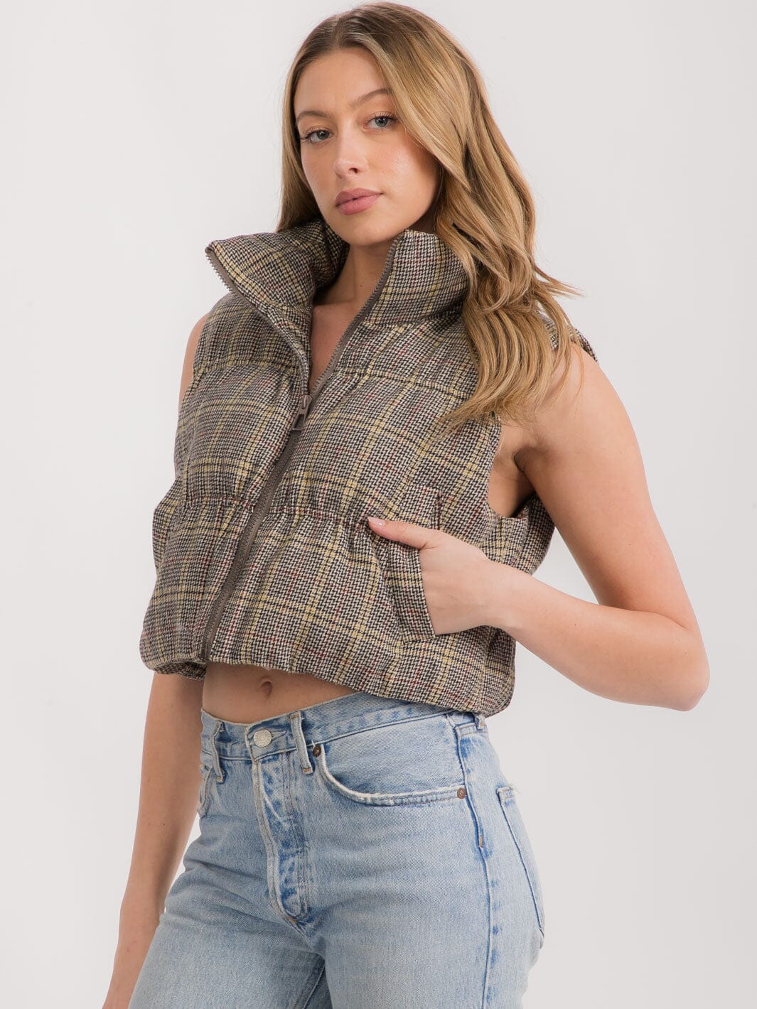 WOMEN'S ZIPPER CLOSURE FRONT POCKETS PUFFER VEST