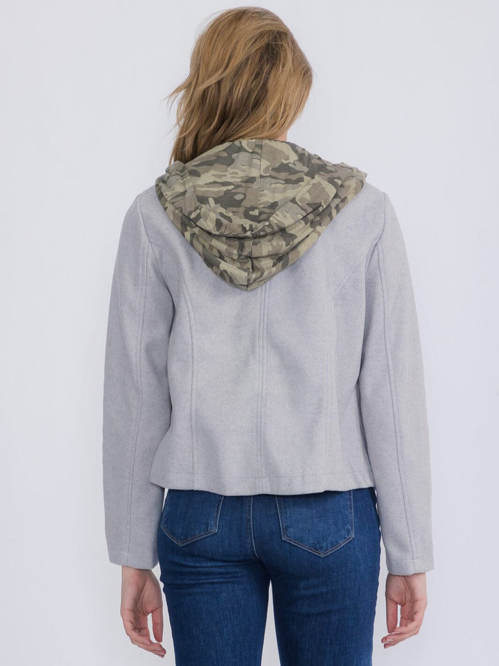WOMEN'S LONG SLEEVE ZIP UP FRONT POCKETS CAMO PRINT HOODED JACKET