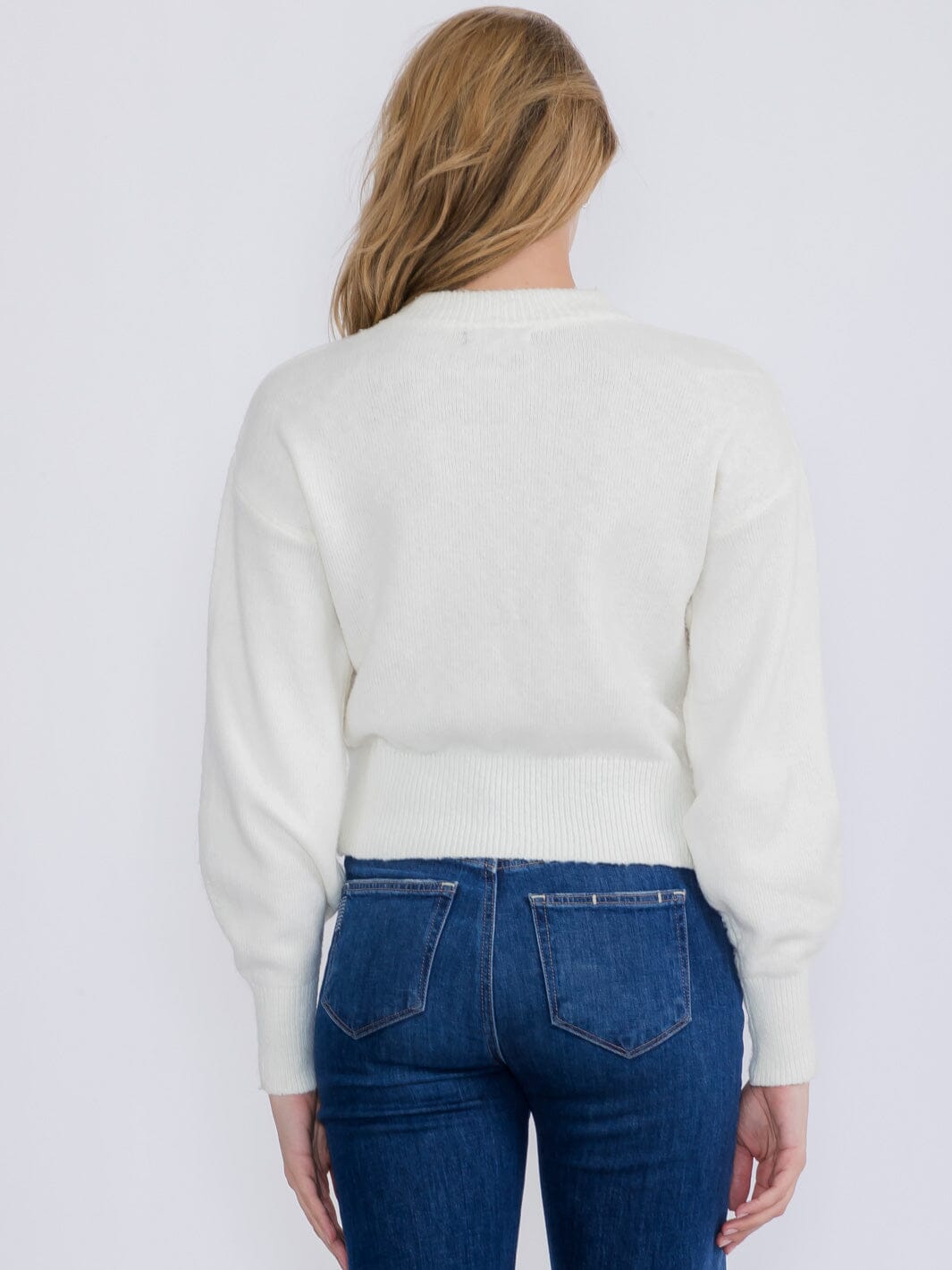 WOMEN'S LONG SLEEVE PEARL TASSEL FUZZY PULLOVER SWEATER