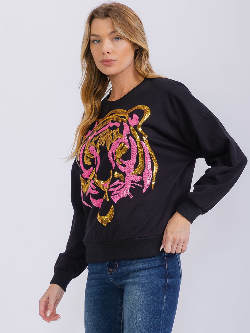 WOMEN'S LONG SLEEVE SEQUINS GRAPHIC PULLOVER SWEATER