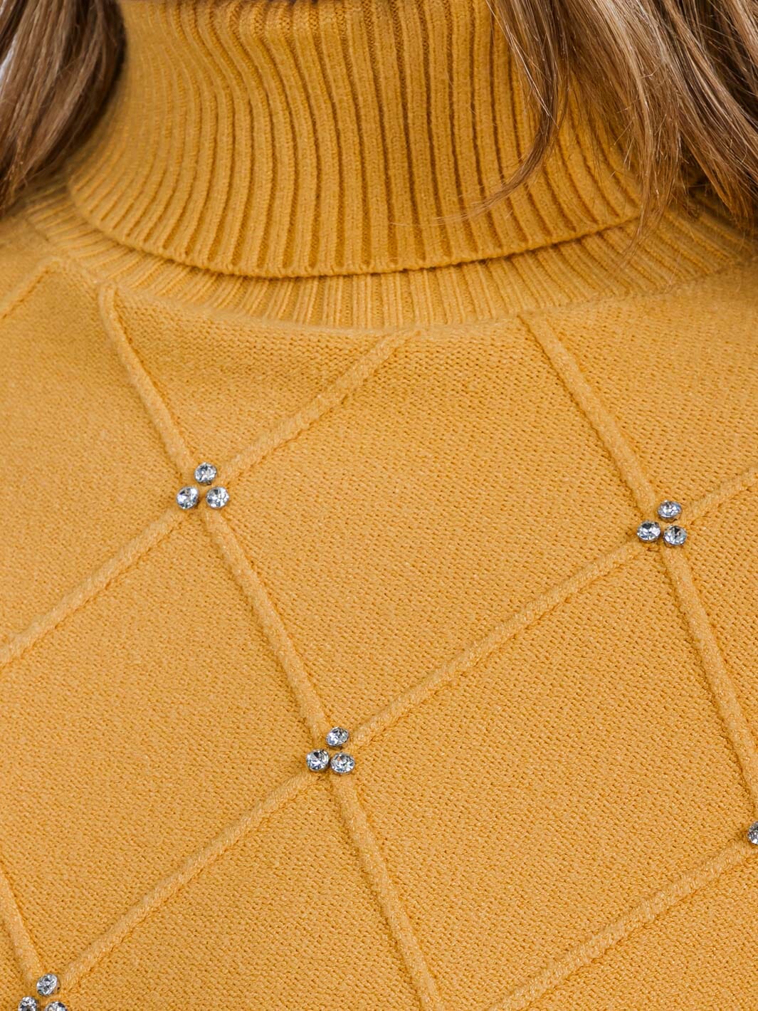 WOMEN'S LONG SLEEVE TURTLE NECK STUDS PULLOVER SWEATER