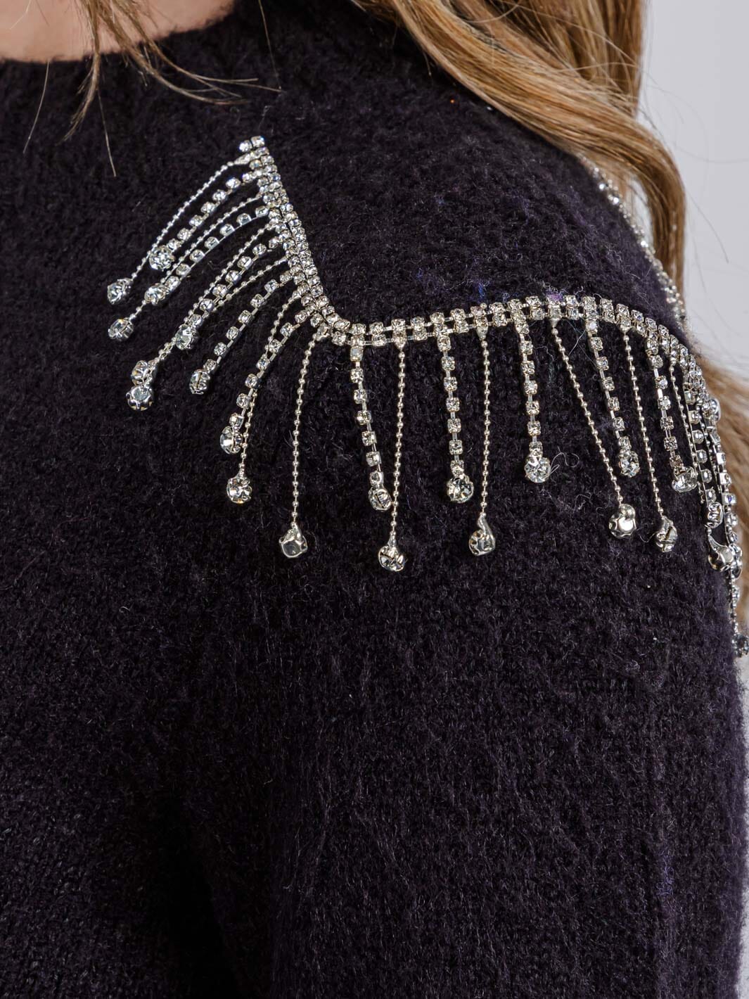 WOMEN'S LONG SLEEVE STUDS FRINGE FUZZY PULLOVER SWEATER