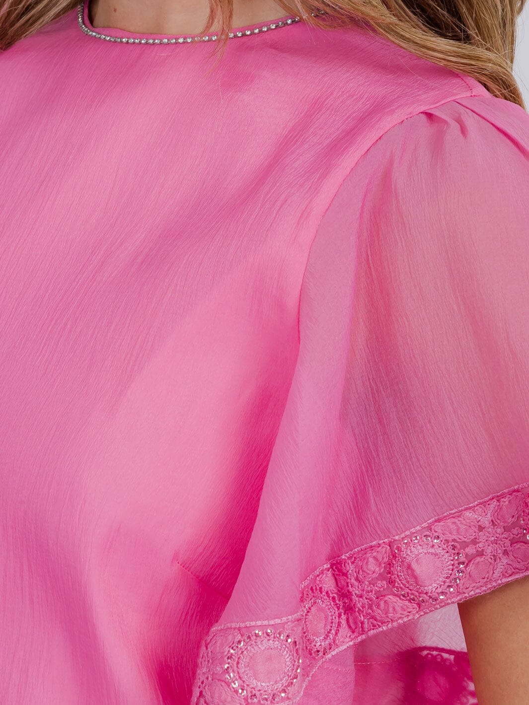 WOMEN'S SHORT SLEEVE TRIM DETAILED BLOUSE