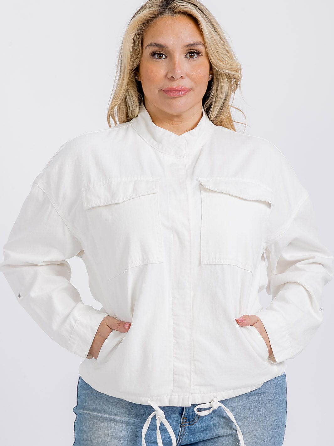 PLUS SIZE LONG SLEEVE BUTTON CLOSURE FRONT POCKETS DENIM JACKET