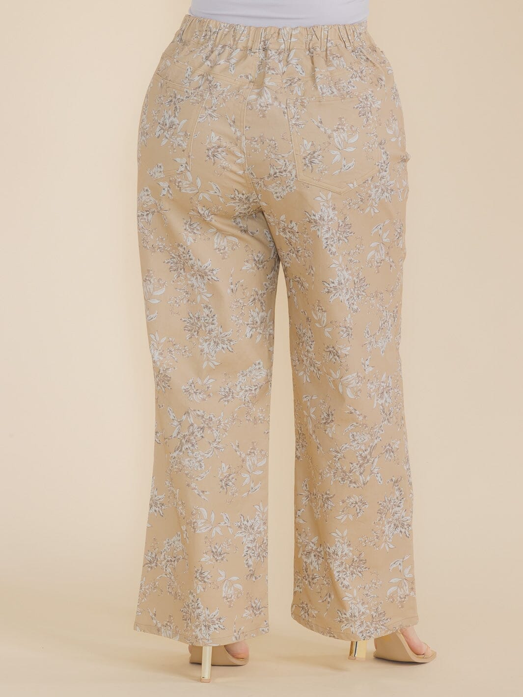 PLUS SIZE BUTTON CLOSURE POCKETS FLORAL WIDE LEG DENIM PANTS