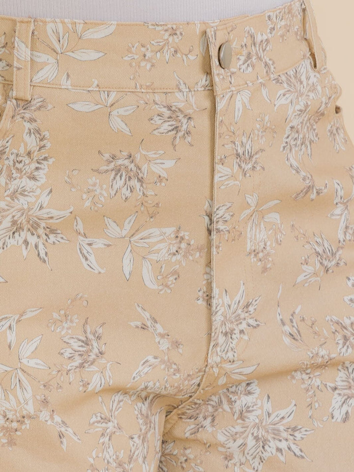 PLUS SIZE BUTTON CLOSURE POCKETS FLORAL WIDE LEG DENIM PANTS