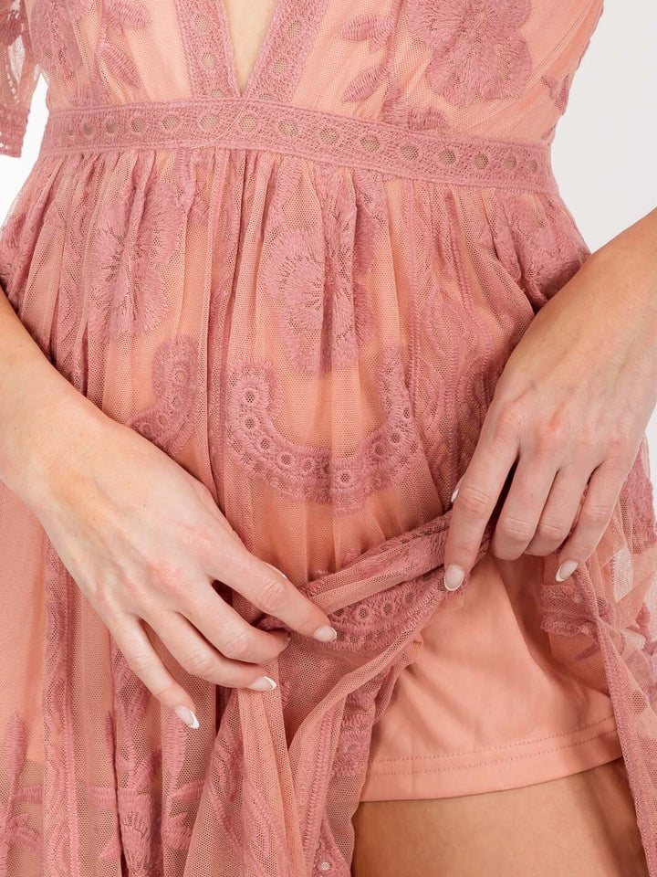 WOMEN'S SHORT SLEEVE V-NECK ALL OVER LACE MAXI DRESS