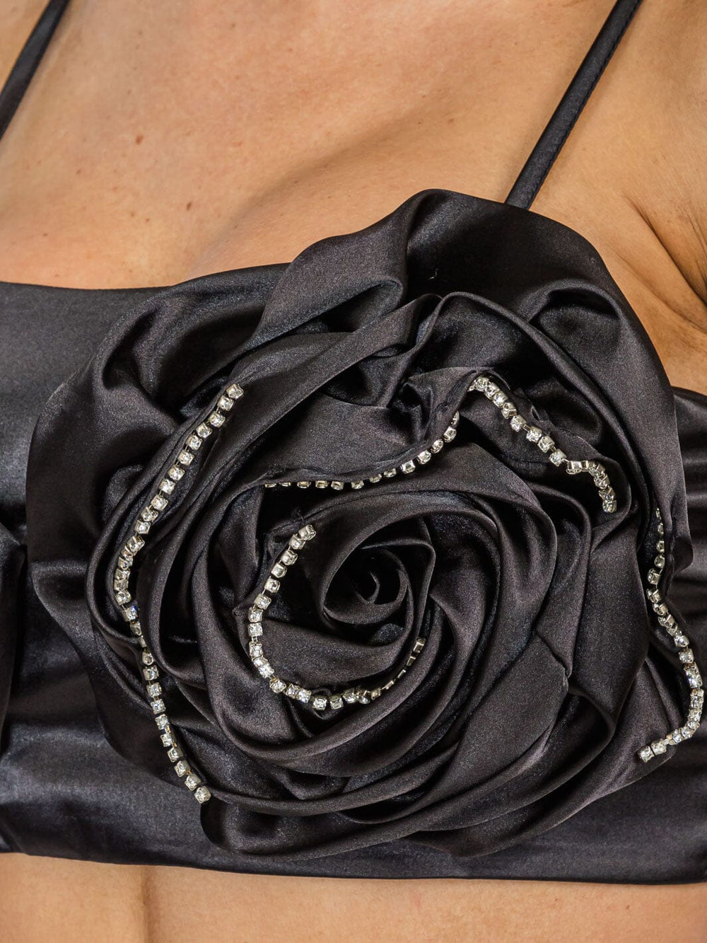 WOMEN'S SLEEVELESS FLOWER DETAILED BRALETTE