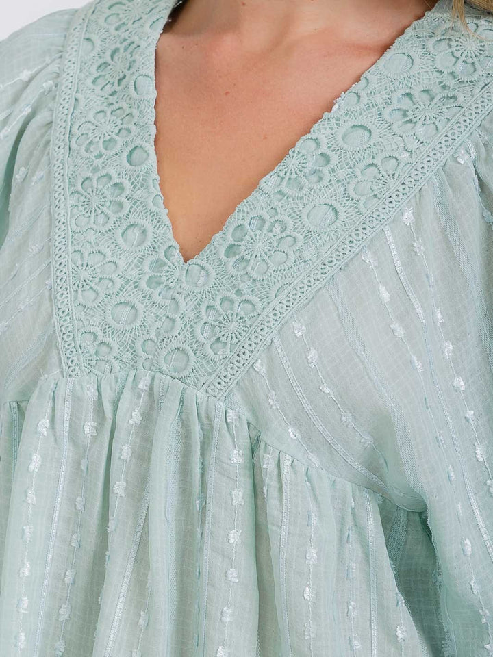 WOMEN'S LONG SLEEVE V-NECK TRIM DETAILED BLOUSE