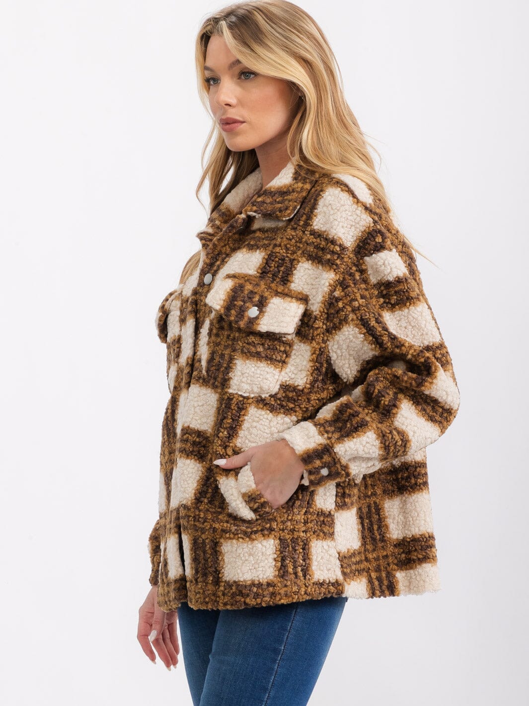 WOMEN'S LONG SLEEVE FRONT POCKETS BUTTON CLOSURE SHERPA PLAID JACKET