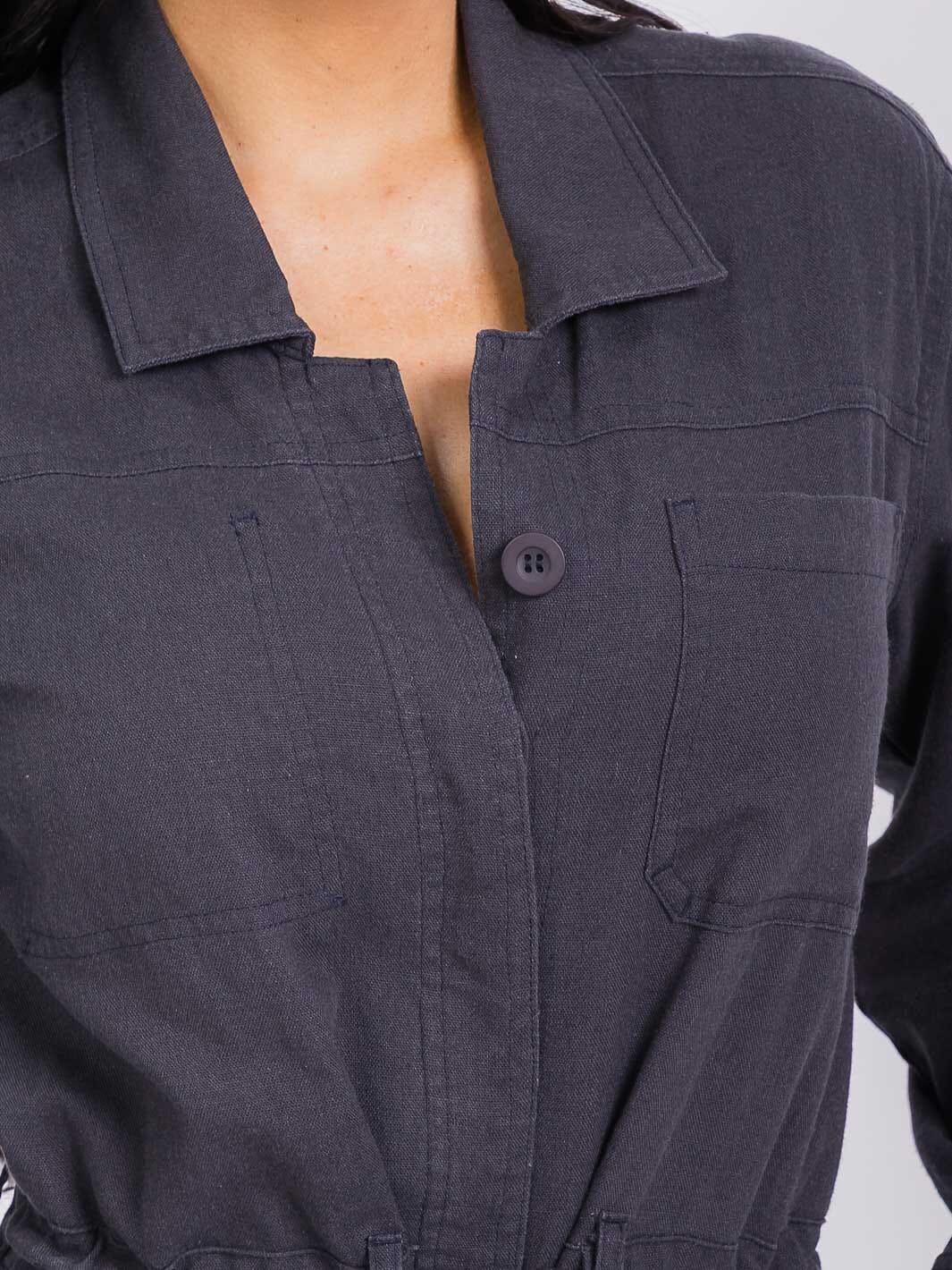 WOMEN'S LONG SLEEVE BUTTON UP POCKETS SELF TIE WIDE LEG JUMPSUIT