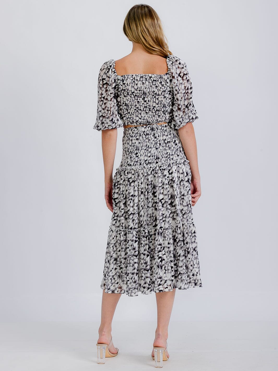 WOMEN'S SHORT SLEEVE SMOCKED BACK TOP