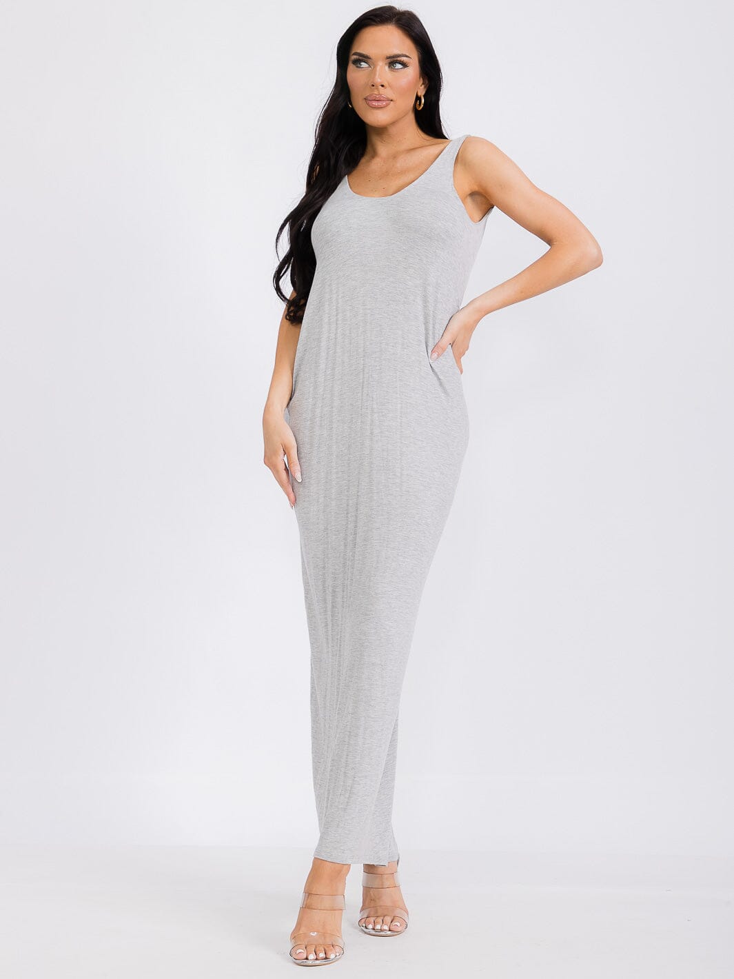 WOMEN'S SLEEVELESS V-NECK OPEN BACK BODYCON MAXI DRESS
