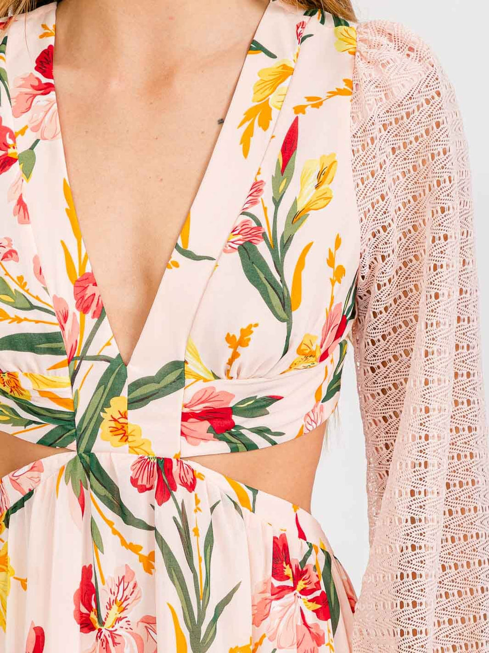 WOMEN'S LONG SLEEVE V-NECK OPEN BACK CUT OUT FLORAL MAXI DRESS