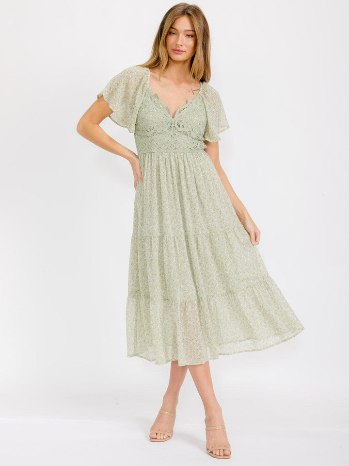 WOMEN'S SHORT SLEEVE V-NECK SMOCK TIERED FLORAL MAXI DRESS