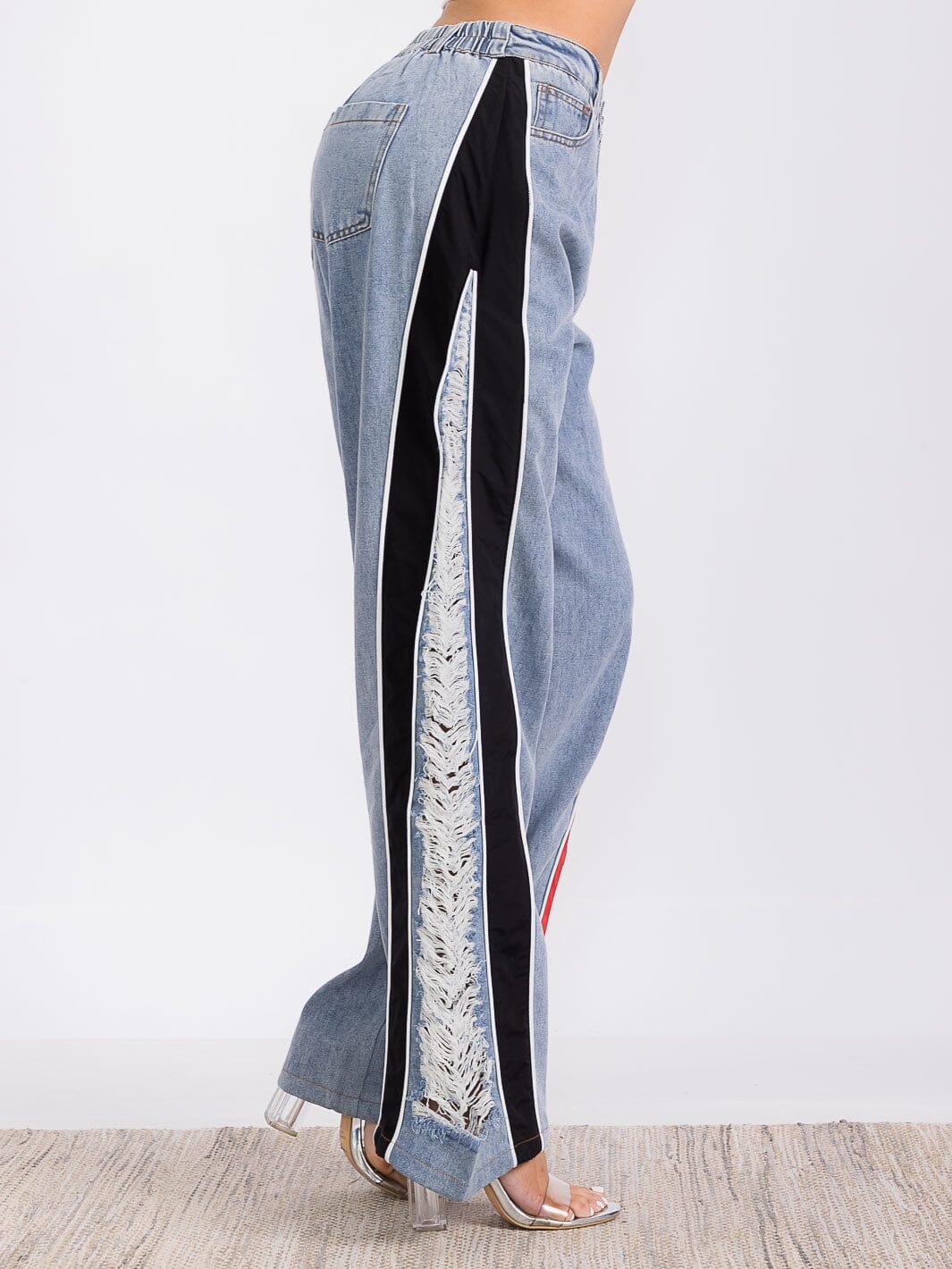 WOMEN'S BUTTON CLOSURE POCKETS COLORBLOCK DISTRESS DENIM WIDE LEG PANTS