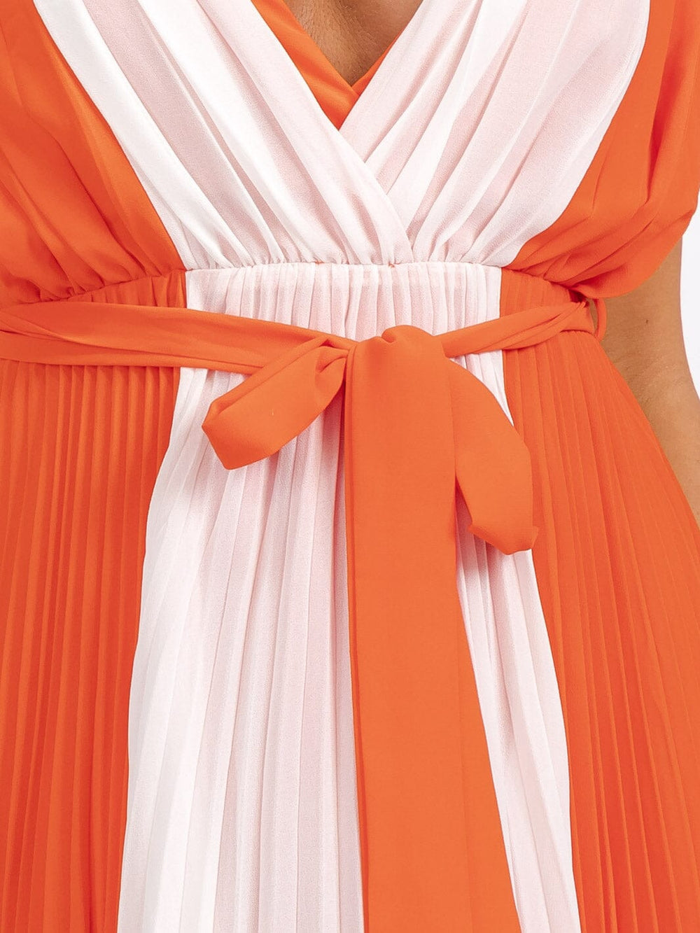 WOMEN'S SLEEVELESS V-NECK SELF TIE PLEATED COLORBLOCK MAXI DRESS