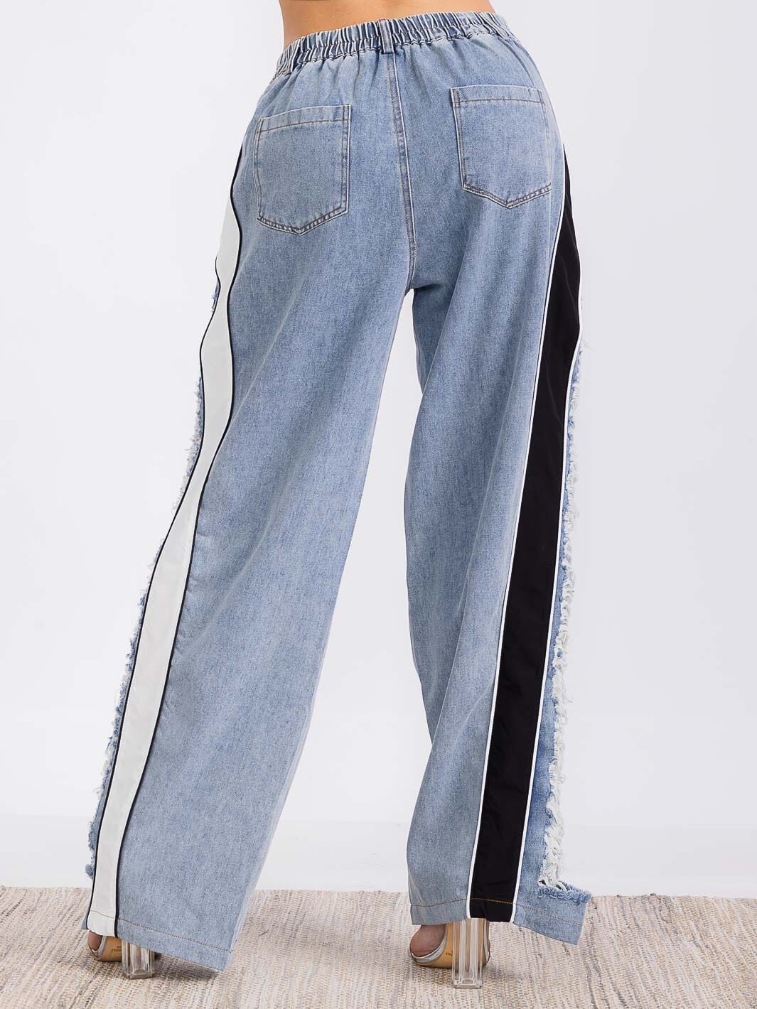 WOMEN'S BUTTON CLOSURE POCKETS COLORBLOCK DISTRESS DENIM WIDE LEG PANTS