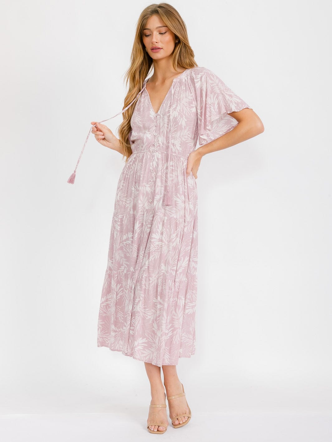 WOMEN'S SHORT SLEEVE BUTTON UP TIERED LEAF PRINT MAXI DRESS