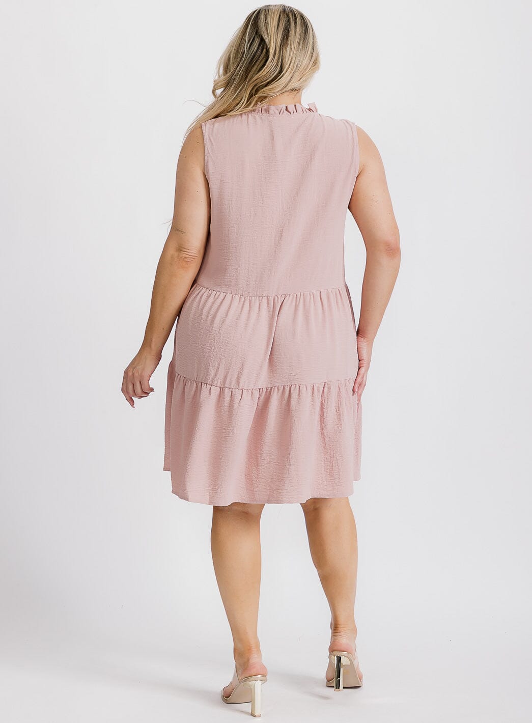 PLUS SIZE SLEEVELESS FRONT POCKETS TIERED TUNIC MINI DRESS