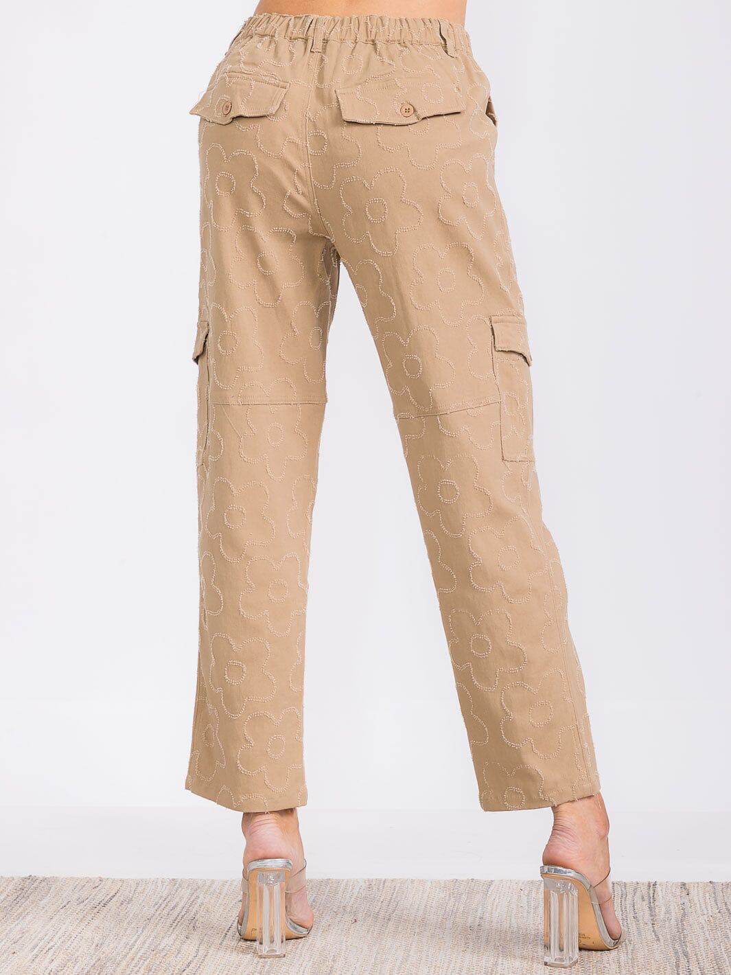 WOMEN'S BUTTON CLOSURE CARGO POCKETS FLOWER WIDE LEG PANTS