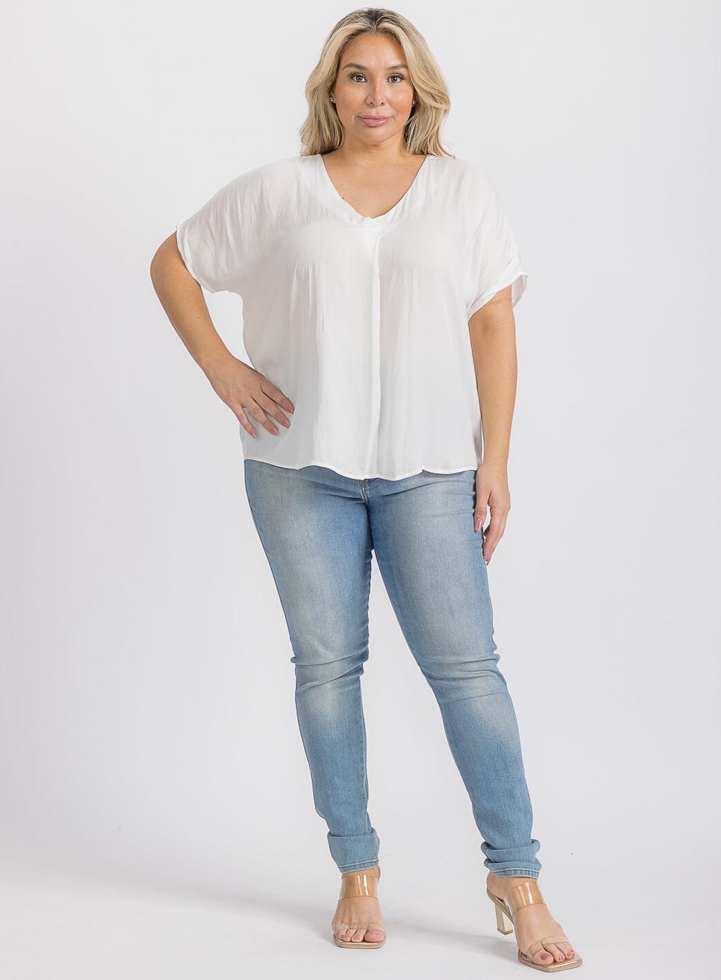 PLUS SIZE SHORT SLEEVE V-NECK TUNIC BLOUSE