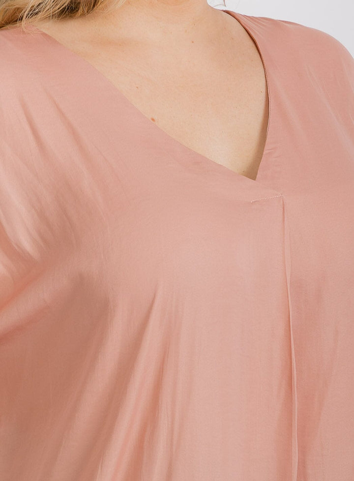 PLUS SIZE SHORT SLEEVE V-NECK TUNIC BLOUSE