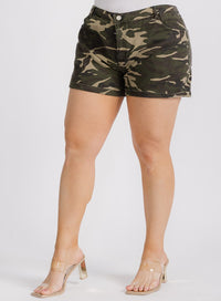 PLUS SIZE BUTTON CLOSURE POCKETS CAMO PRINT DENIM SHORTS