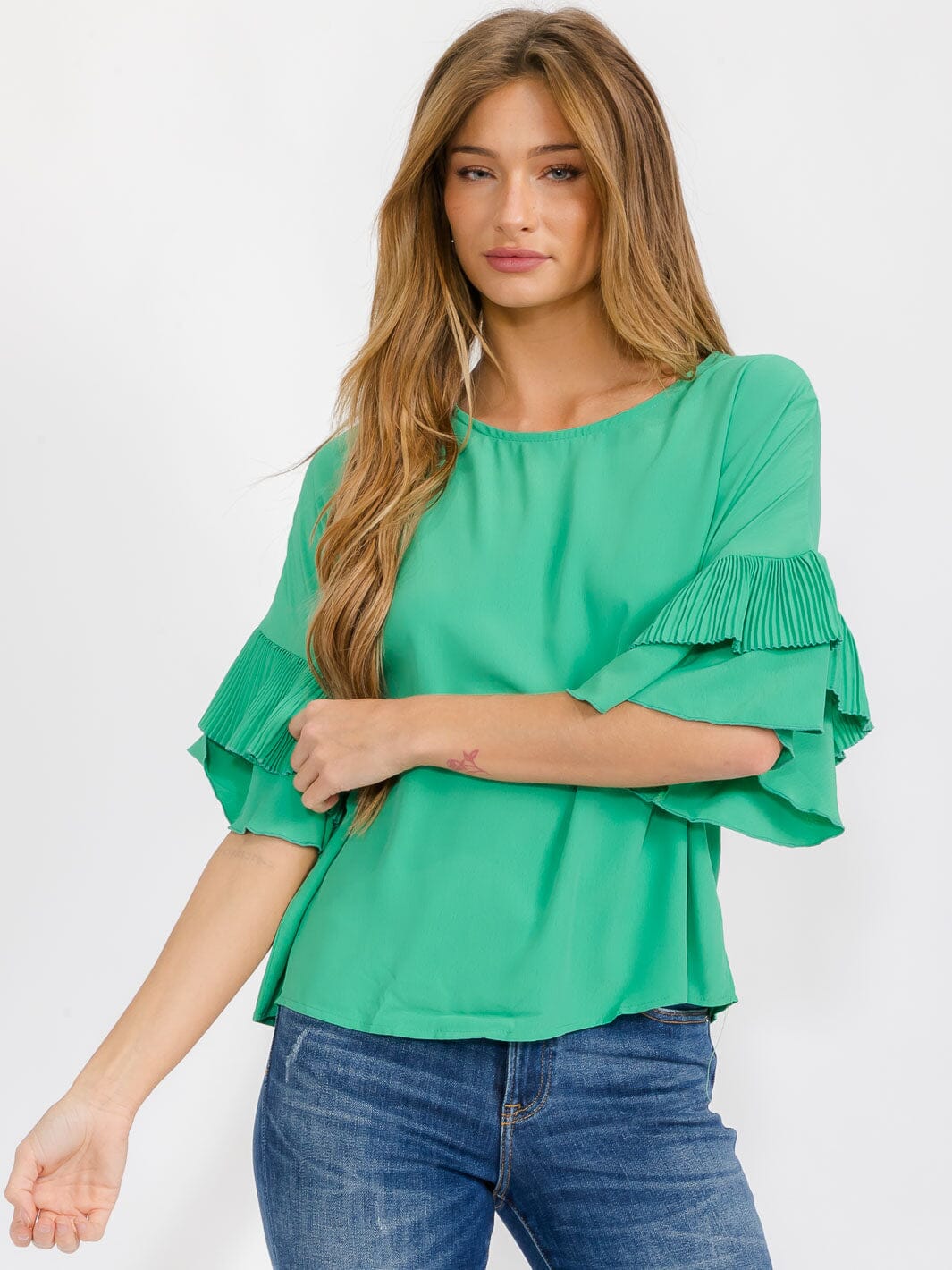 WOMEN'S SHORT RUFFLE SLEEVE BLOUSE