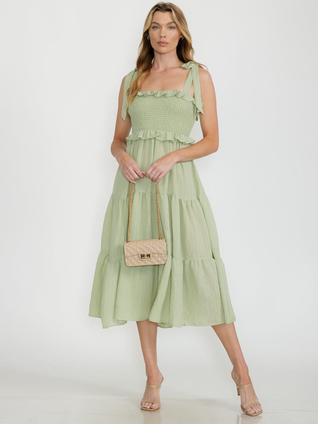 WOMEN'S SLEEVELESS RUFFLE TIERED SMOCK MIDI DRESS
