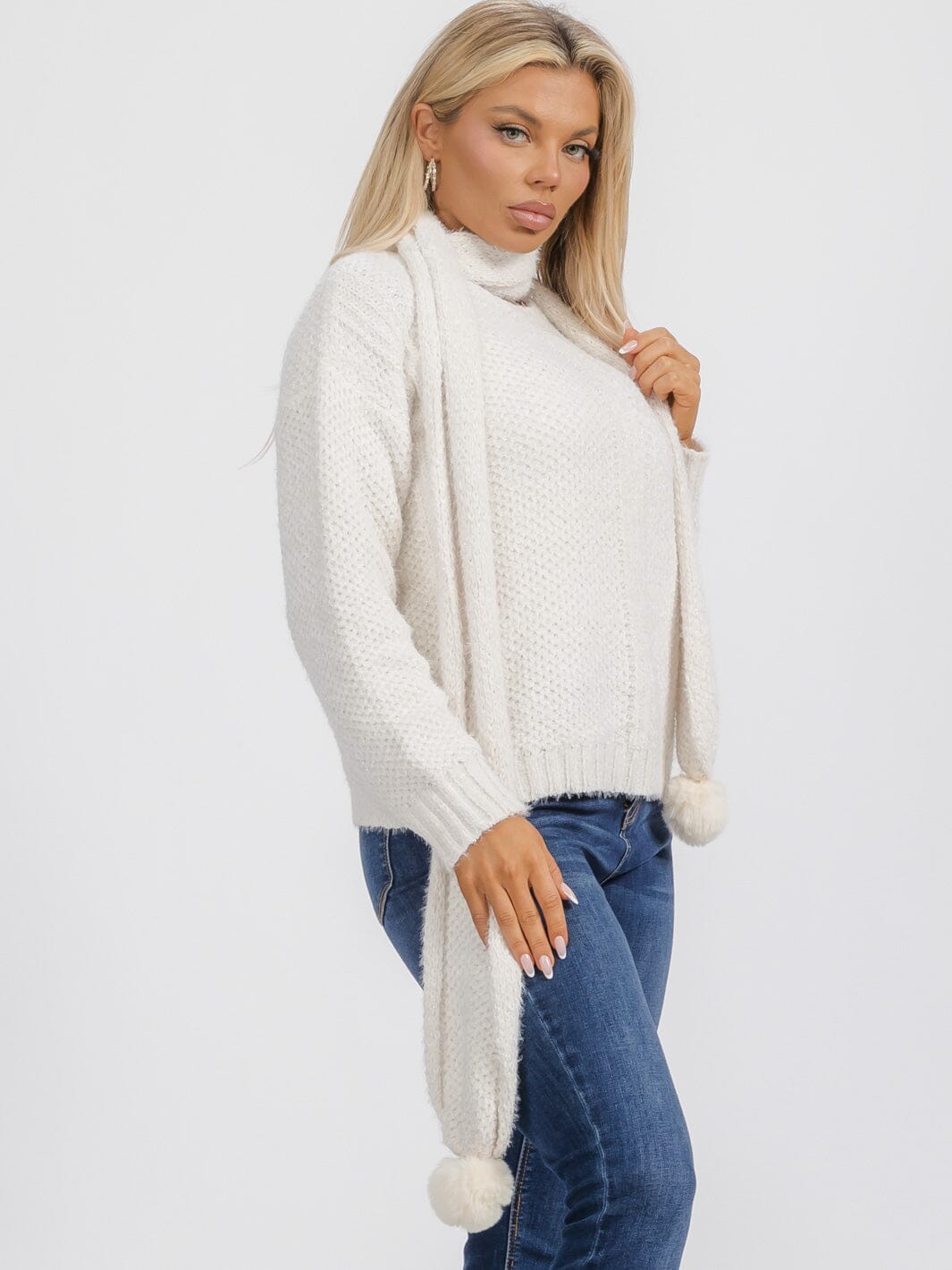 WOMEN'S LONG SLEEVE PULLOVER SWEATER WITH SCARF INCLUDED