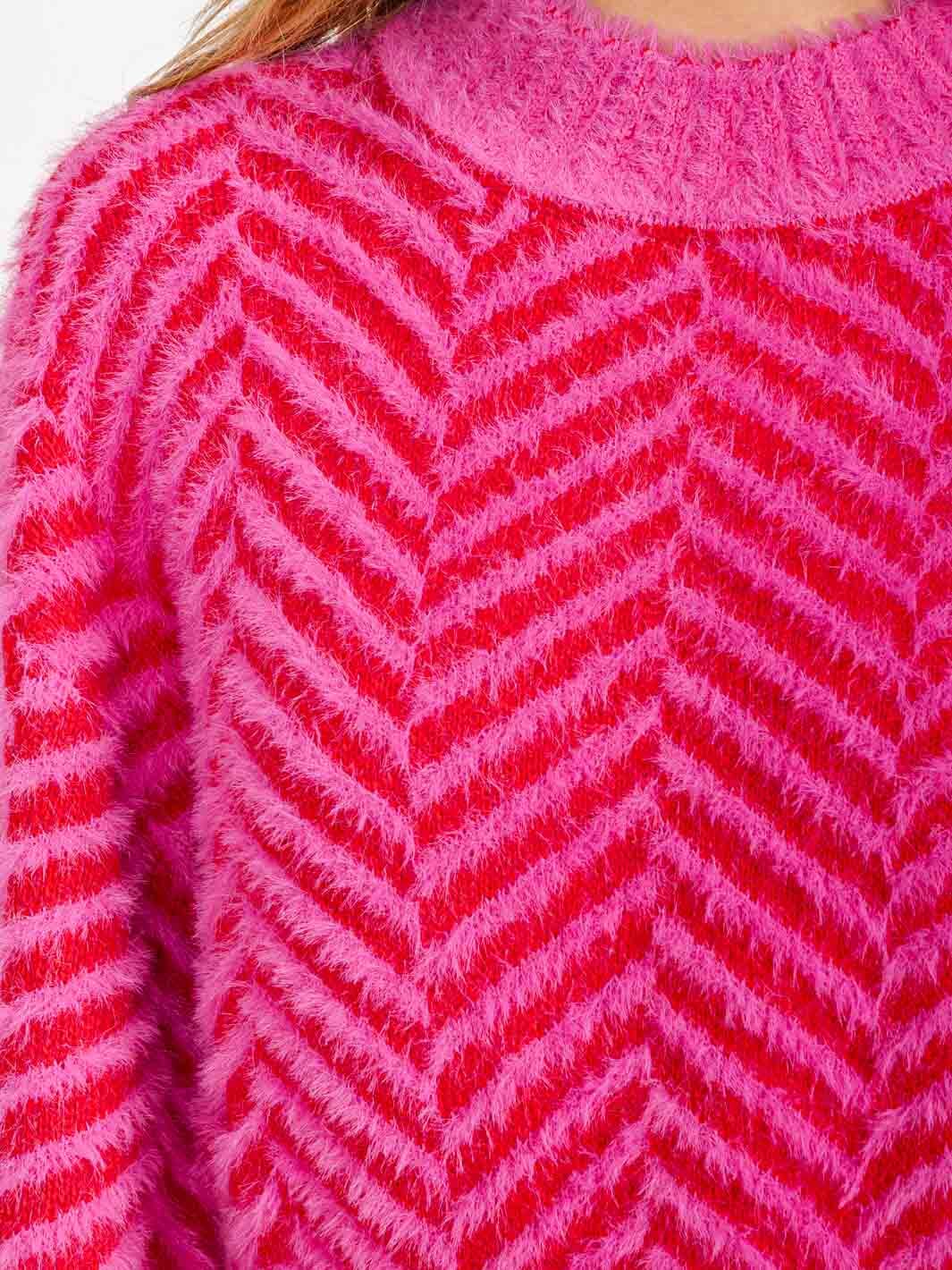 WOMEN'S LONG SLEEVE FUZZY DETAILED PULLOVER SWEATER