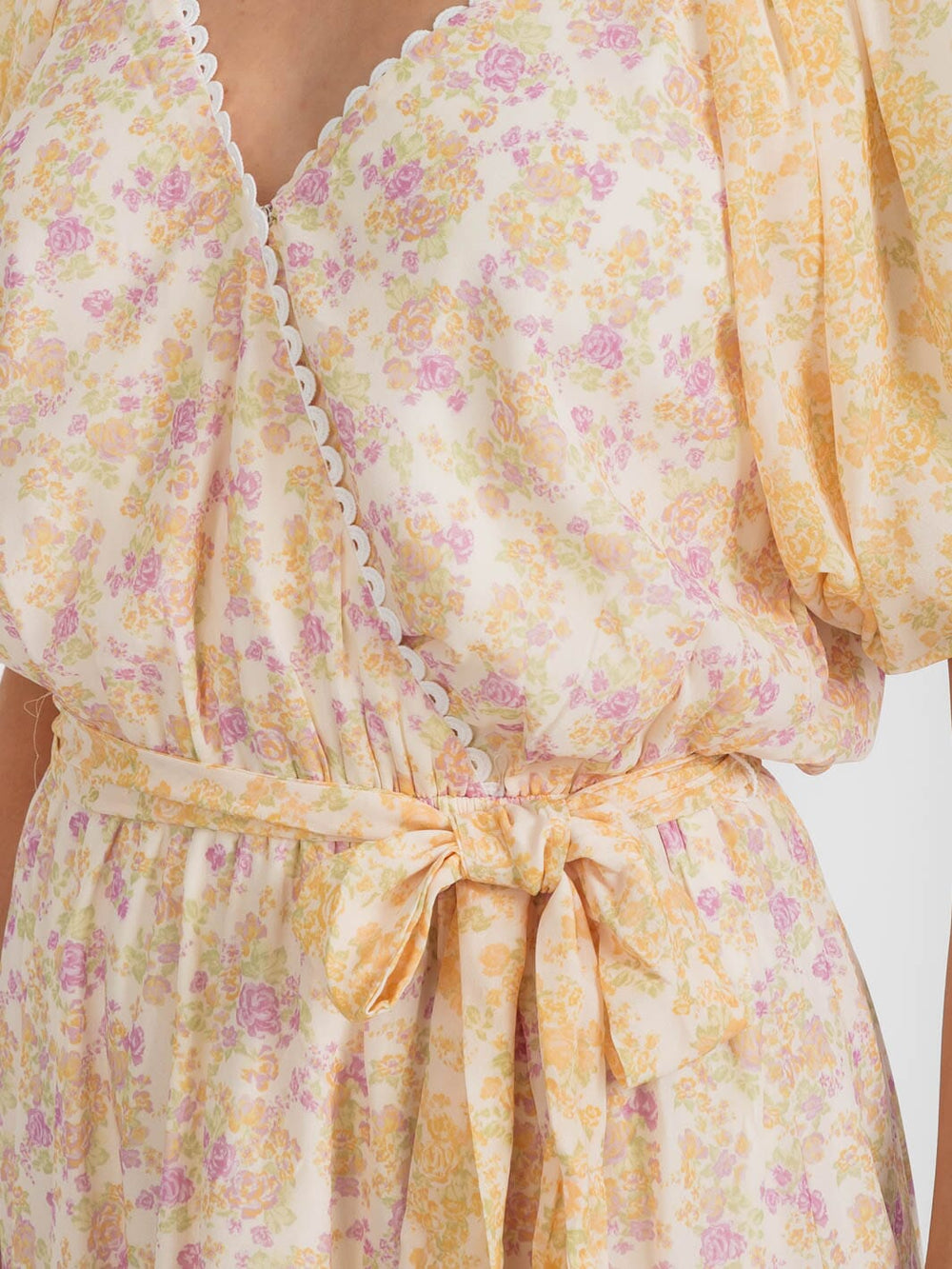 WOMEN'S SHORT SLEEVE SURPLICE SELF TIE FLORAL MINI DRESS