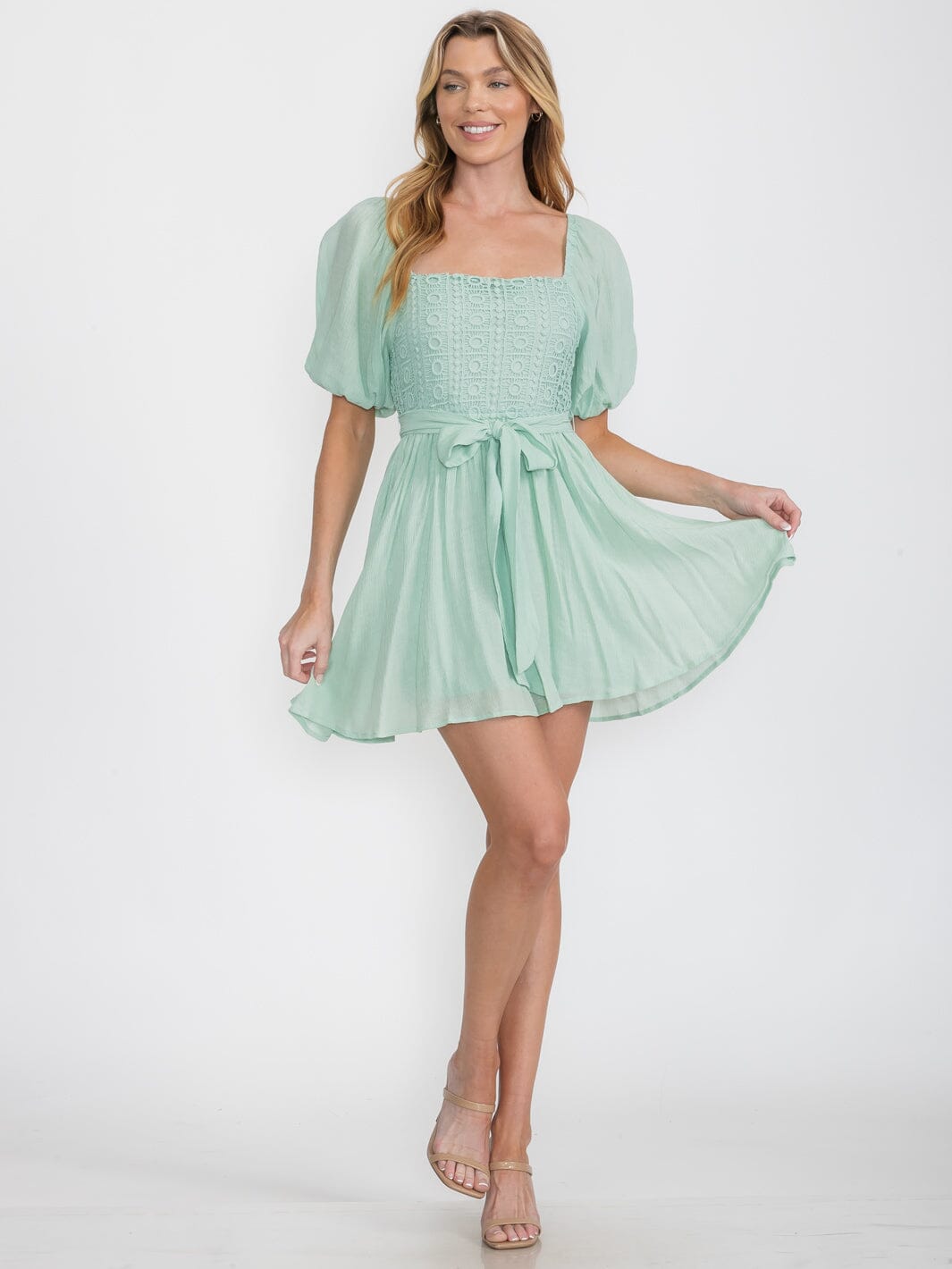 WOMEN'S SHORT SLEEVE SQUARE NECK SELF TIE MINI DRESS