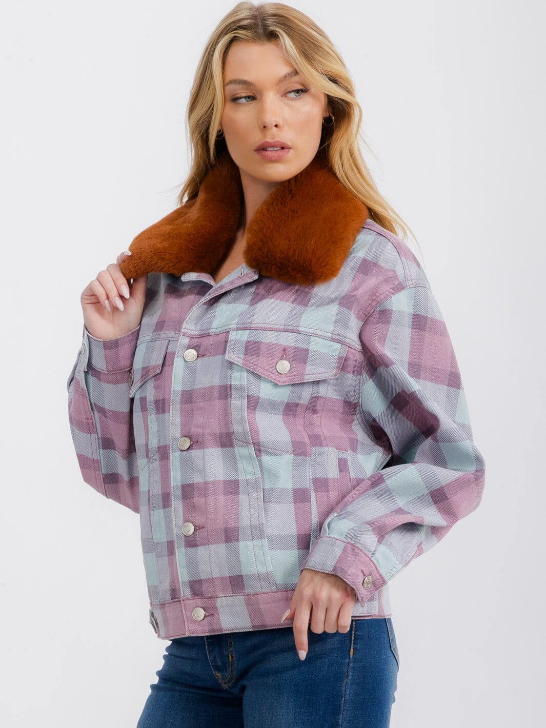 WOMEN'S LONG SLEEVE REMOVABLE SHERPA NECK BUTTON CLOSURE CHECKERS DENIM JACKET